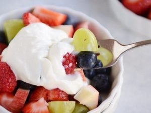 Read more about the article Resep Salad Buah Enak dan Segar Yang Baik Untuk Pencernaan